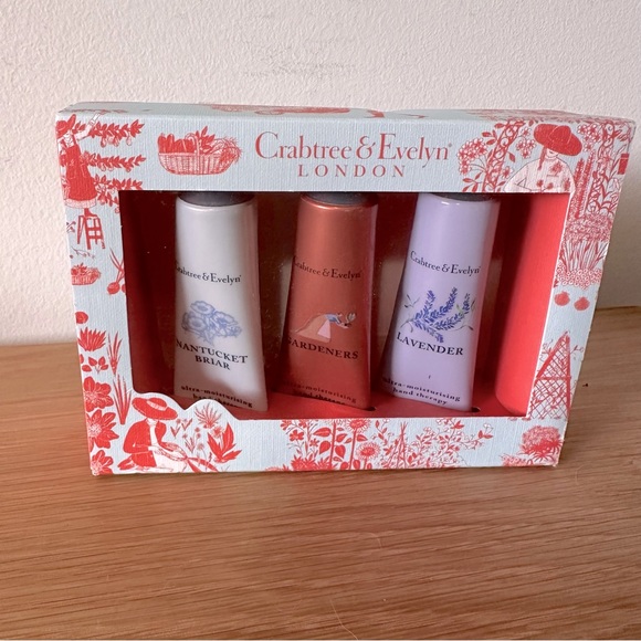 Crabtree and Evelyn Ultra Moisturizing Hand Therapy Set - Picture 1 of 4